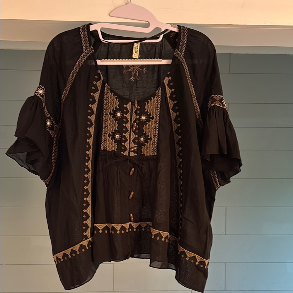 Free People Black and Tan Flutter Sleeve Blouse